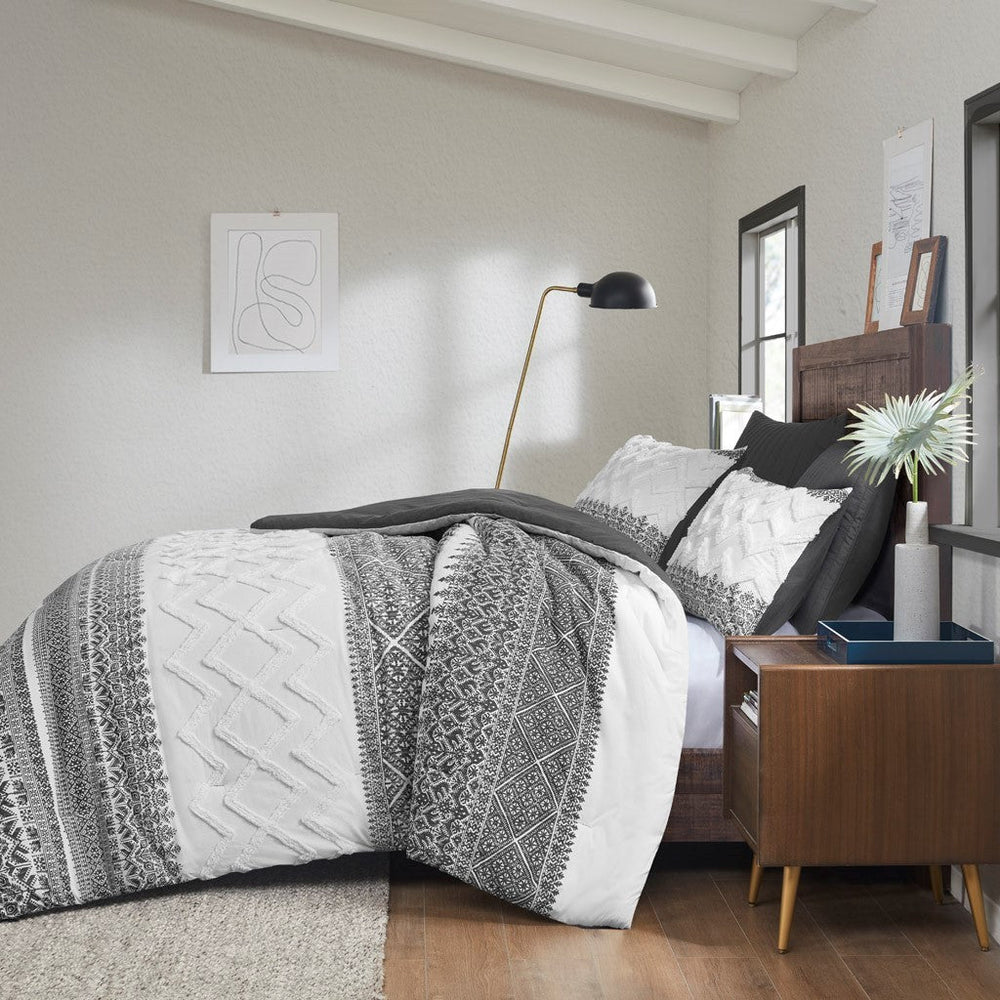 3 Piece Cotton Comforter Set with Chenille Tufting Gray King/Cal King Media 18