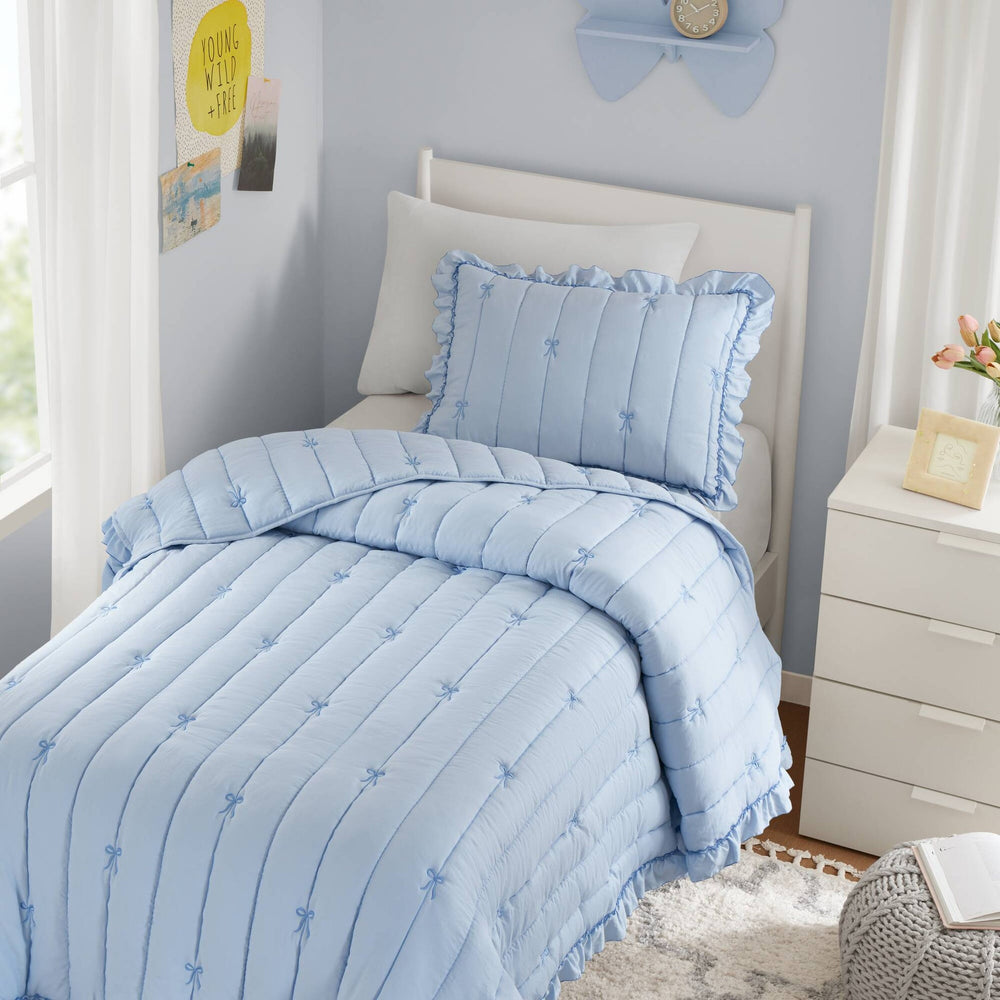 2- Piece Twin/Twin XL Quilt Mini Set Media 9