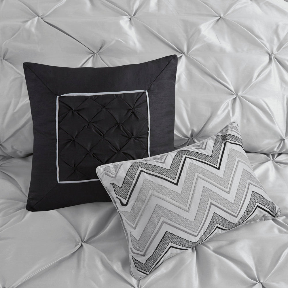 7-Piece King 100% Polyester Pieced Pleated Tufted Comforter Set Media 5