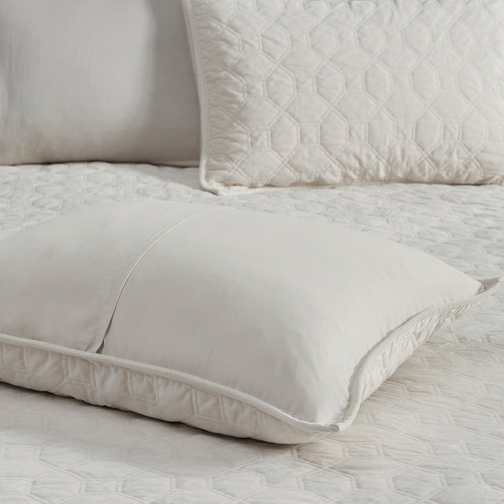 3 Piece Velvet Quilt Set Ivory Full/Queen Media 3