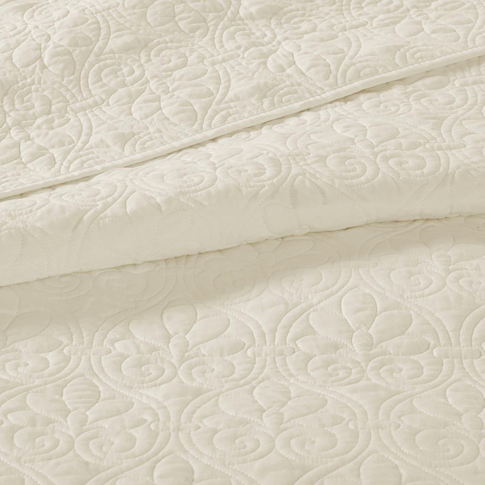 Reversible Quilt Set Cream Twin/Twin XL Media 6
