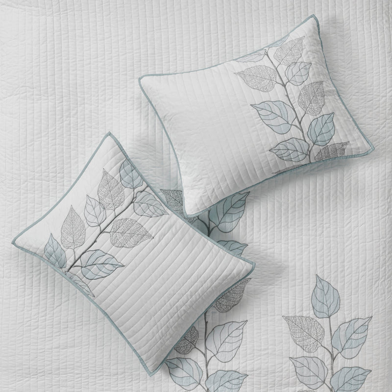 6 Piece Embroidered Quilt Set with Throw Pillows Blue Full/Queen
