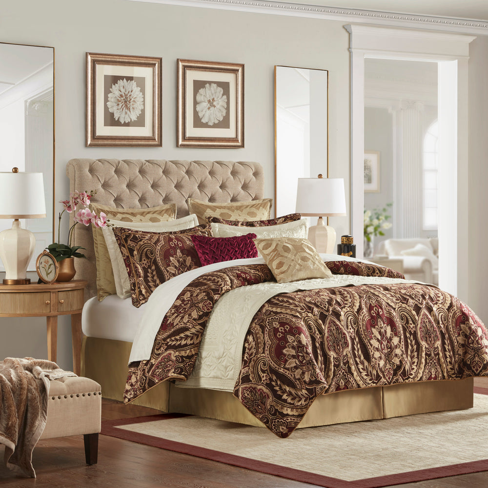 4 Piece Comforter Set Burgundy Queen Media 8