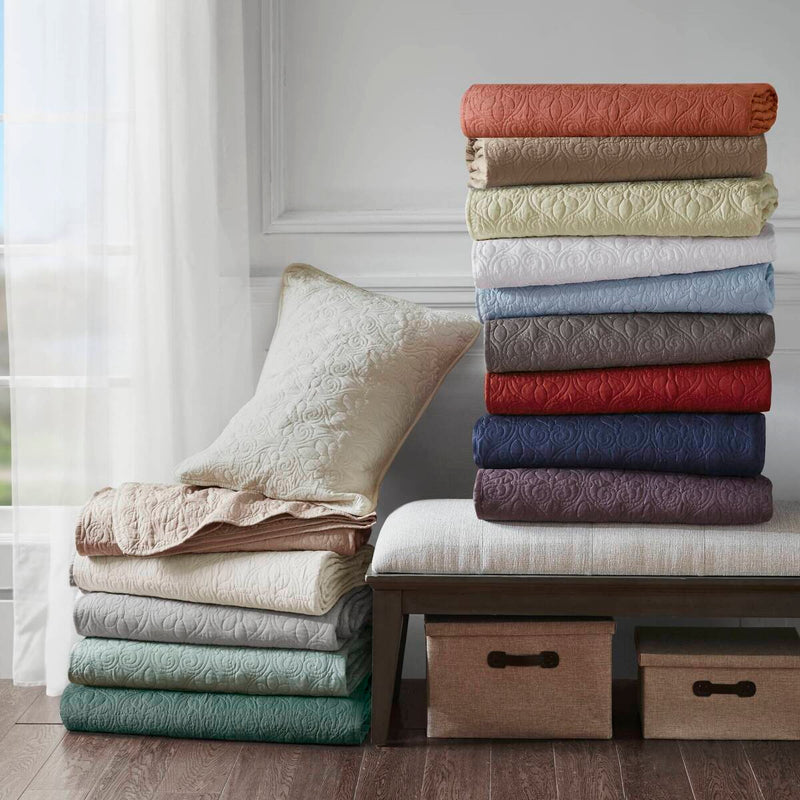 3 Piece Reversible Quilt Set Clay Red Full/Queen