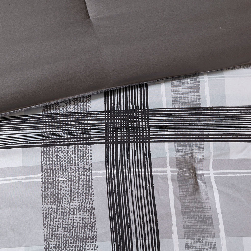 Twin/Twin XL Plaid Comforter Set Media 6