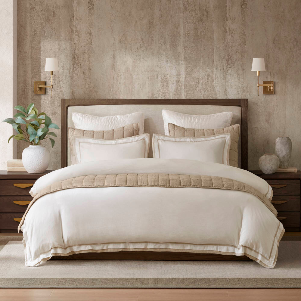 3 Pieces Full/Queen Duvet Cover Set,White+Beige Media 1