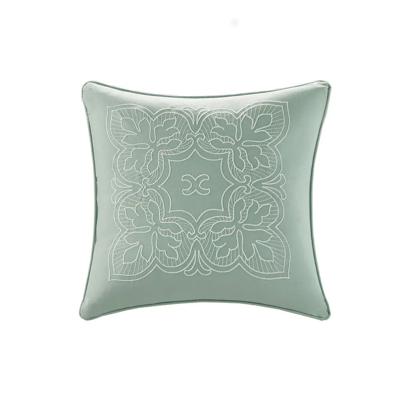 Reversible Scalloped Edge Quilt Set