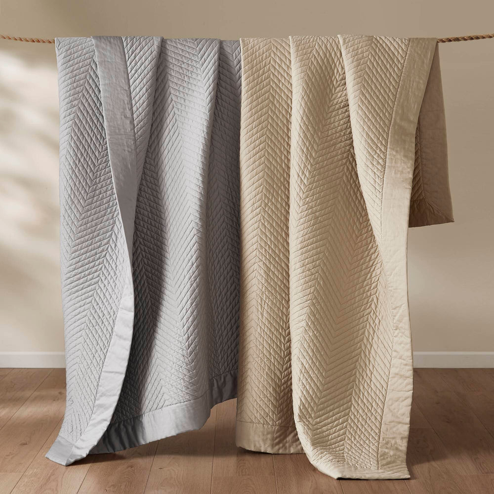 Full/Queen 3 Piece Cotton Quilt Set Light Gray Media 2
