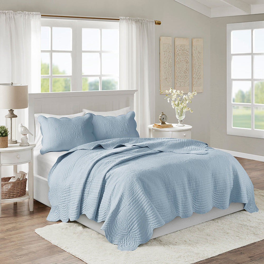 3 Piece Reversible Scalloped Edge Quilt Set Blue Full/Queen Media 1