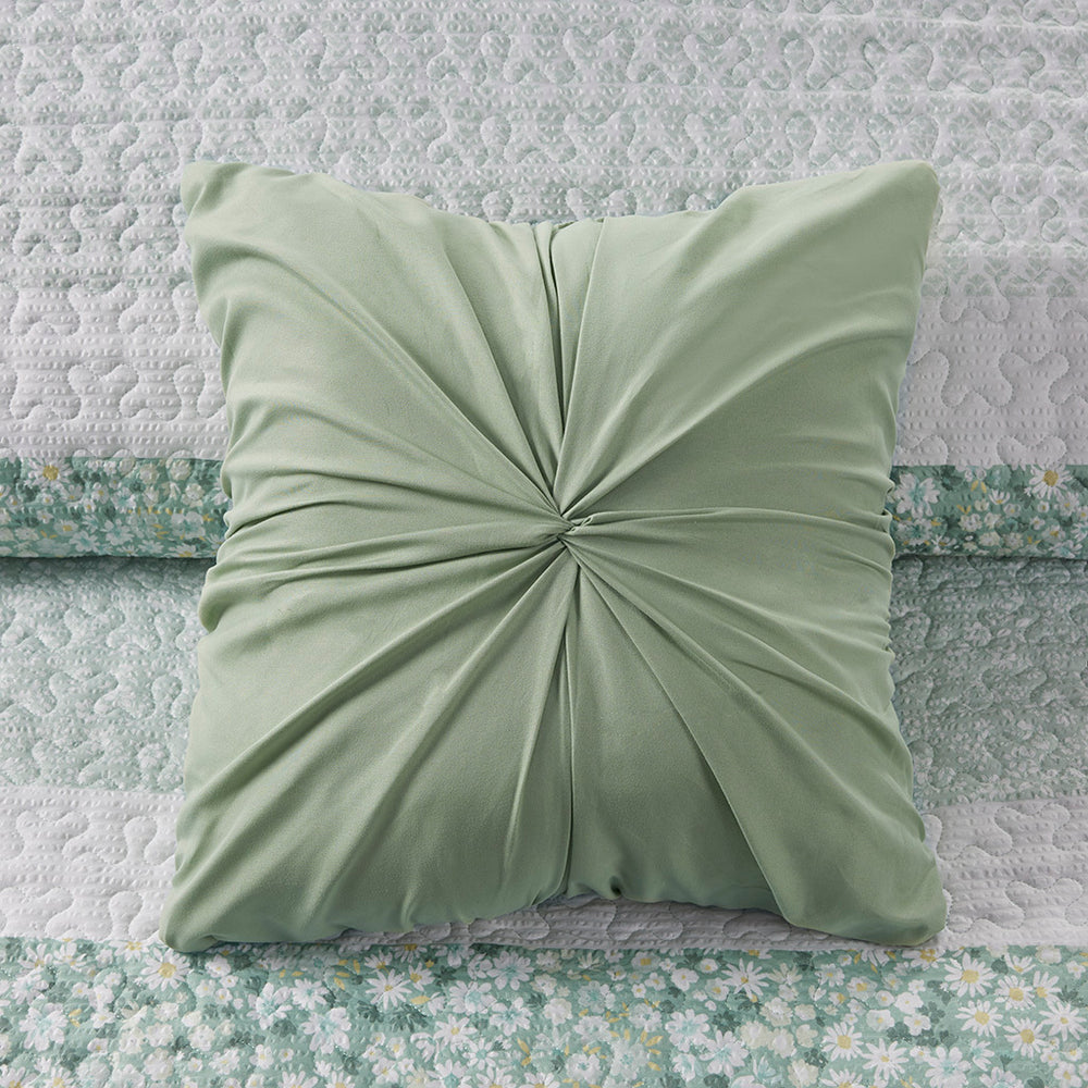 Full/Queen 4 Piece Seersucker Quilt Set with Throw Pillow Media 10