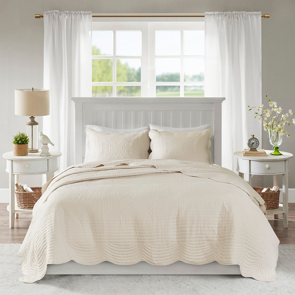 3 Piece Reversible Scalloped Edge Quilt Set Cream King/Cal King Media 11