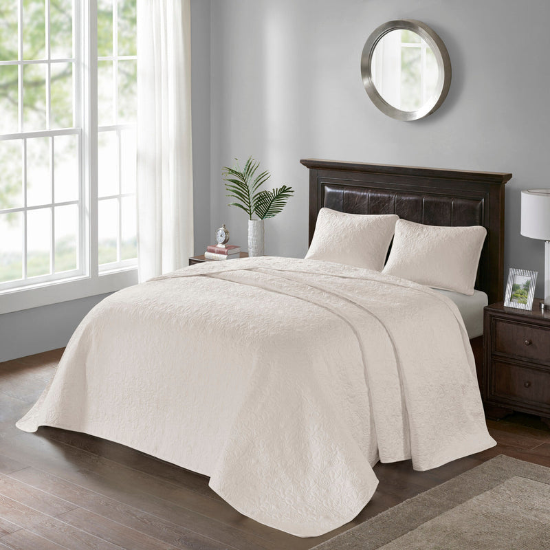Reversible Quilt and Bedspread Set