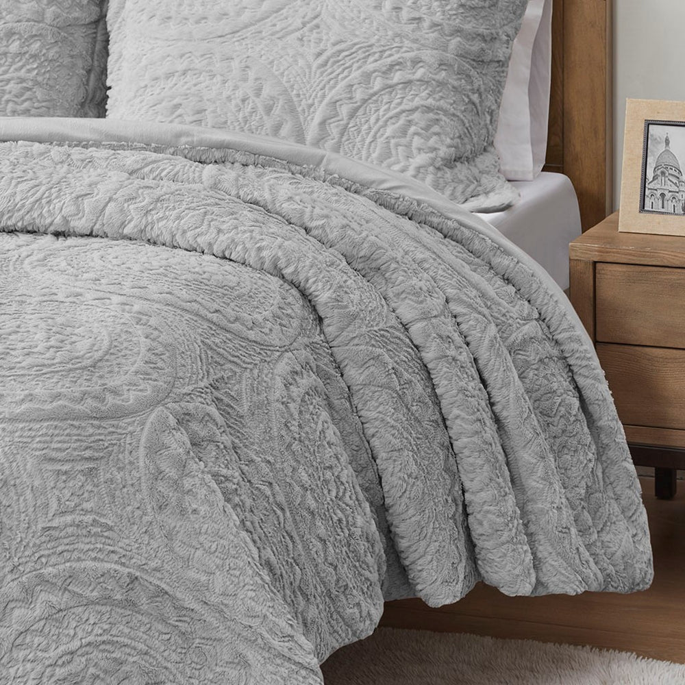 King/Cal King Embroidered Medallion Faux Fur     Comforter Mini Set Media 4