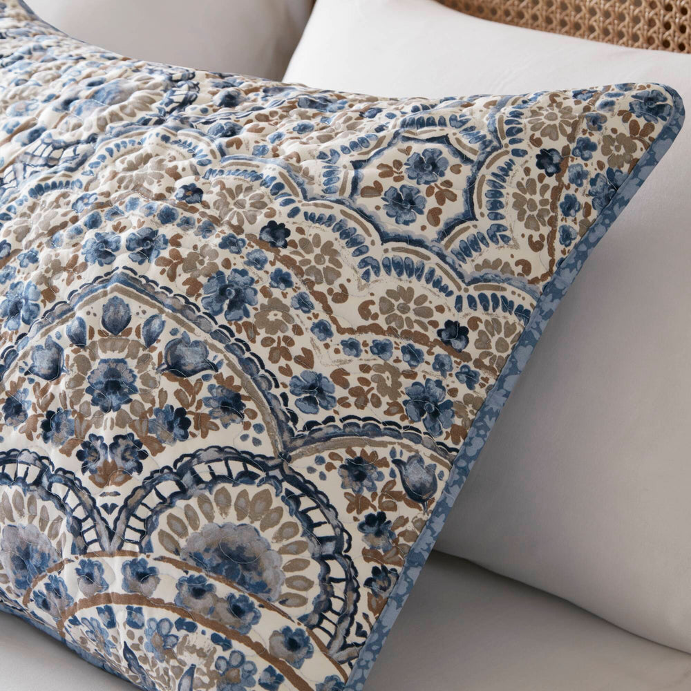 3-Piece King Boho Floral Reversible Quilt Media 16
