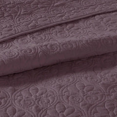 Reversible Quilt and Bedspread Set perspective