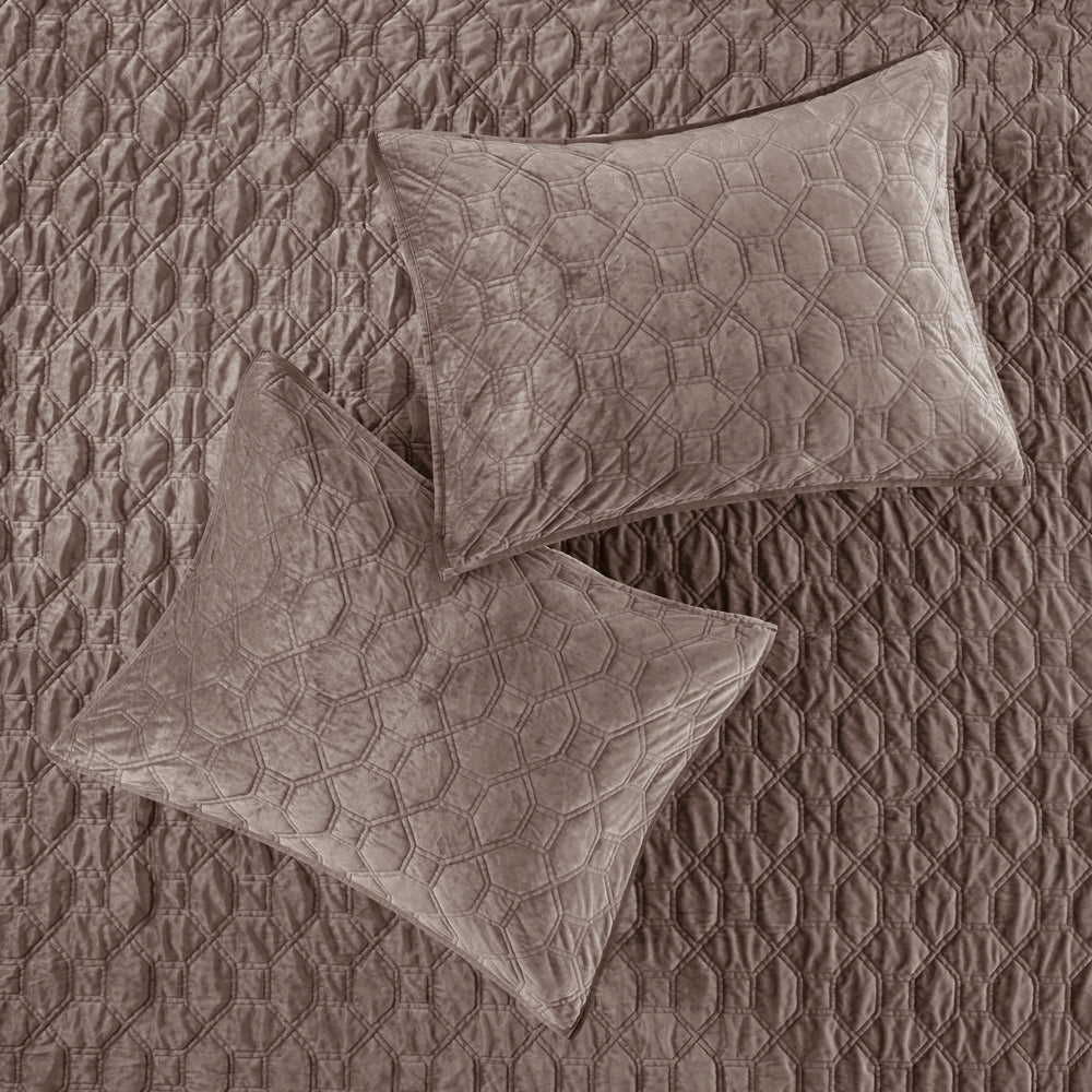 3 Piece Velvet Quilt Set Taupe King/Cal King Media 7
