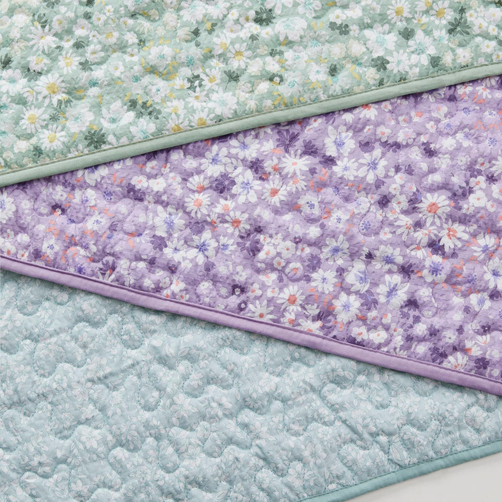 4 PCS King/Cal King Seersucker Quilt Set with Throw Media 6