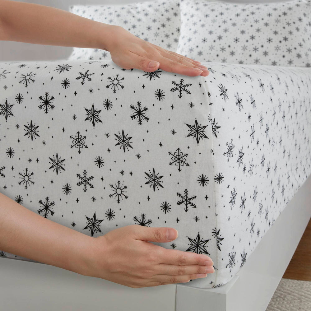 4 PCS Full Sheet Set Black Snowflakes Media 7