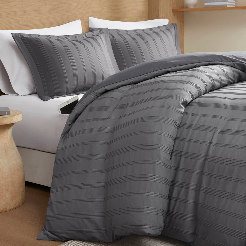 3-Piece Full Woven Striped Duvet Set Media 14