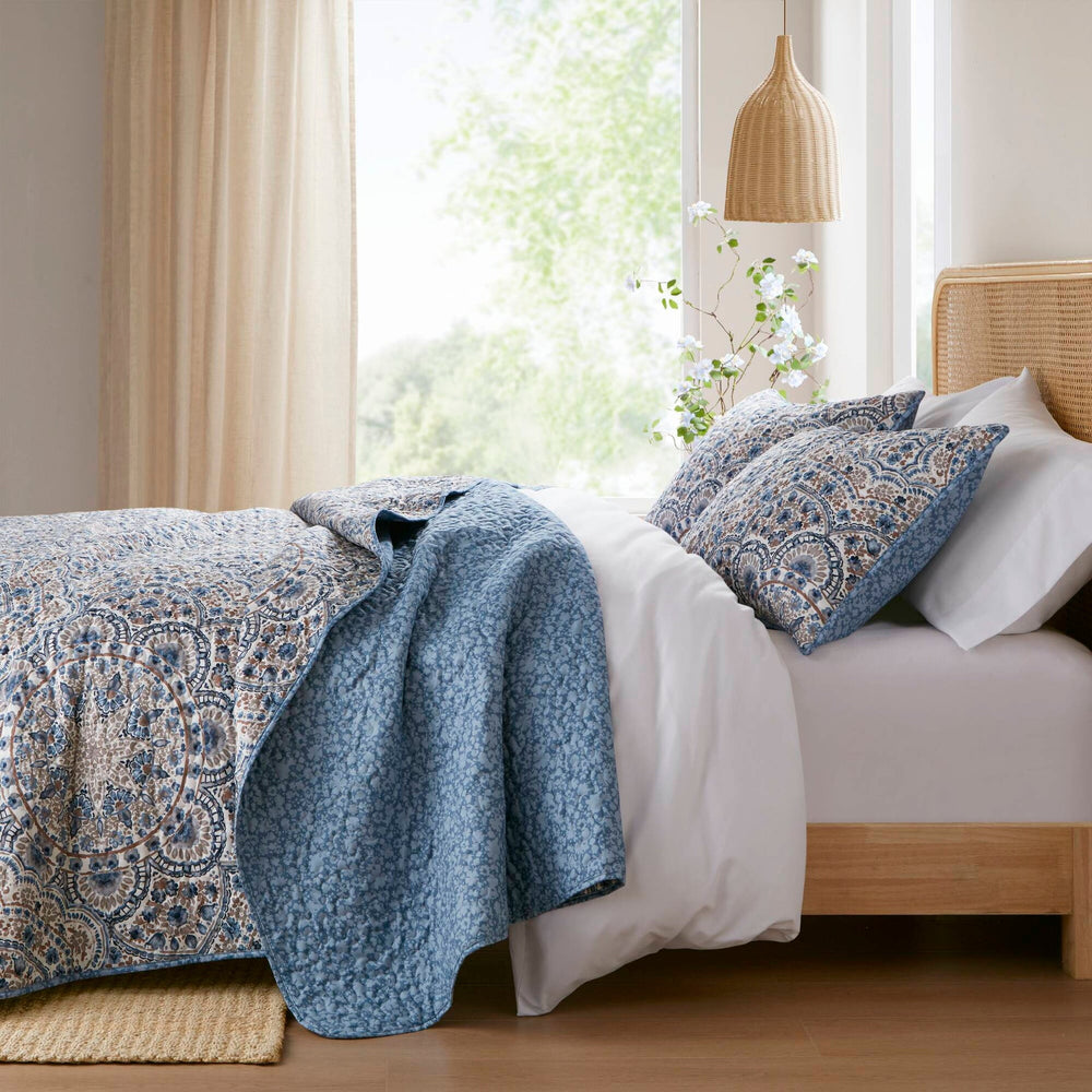 3-Piece King Boho Floral Reversible Quilt Media 22