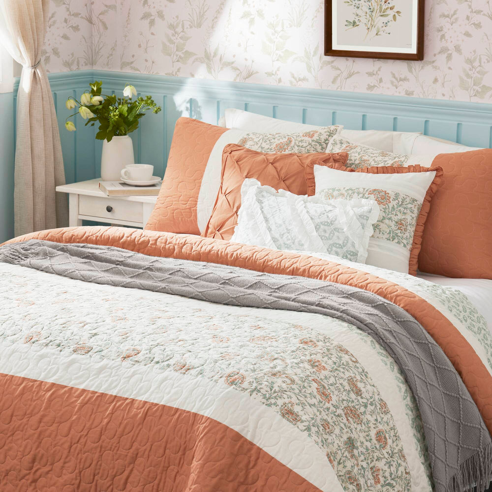 6 Piece Cotton Percale Quilt Set with Throw Pillows Coral Full/Queen Media 2