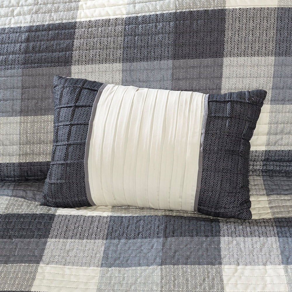6 Piece Printed Herringbone Quilt Set with Throw Pillows Grey Full/Queen Media 6