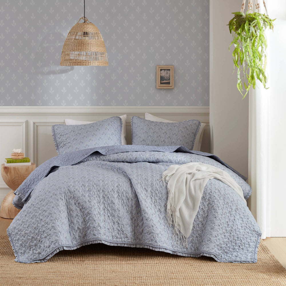 3-Piece Queen 3 Piece Ruffle Printed Quilt Set,Blue Media 1