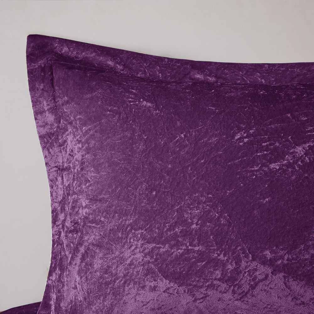 Full/Queen Velvet Comforter Set with Throw Pillow Media 2