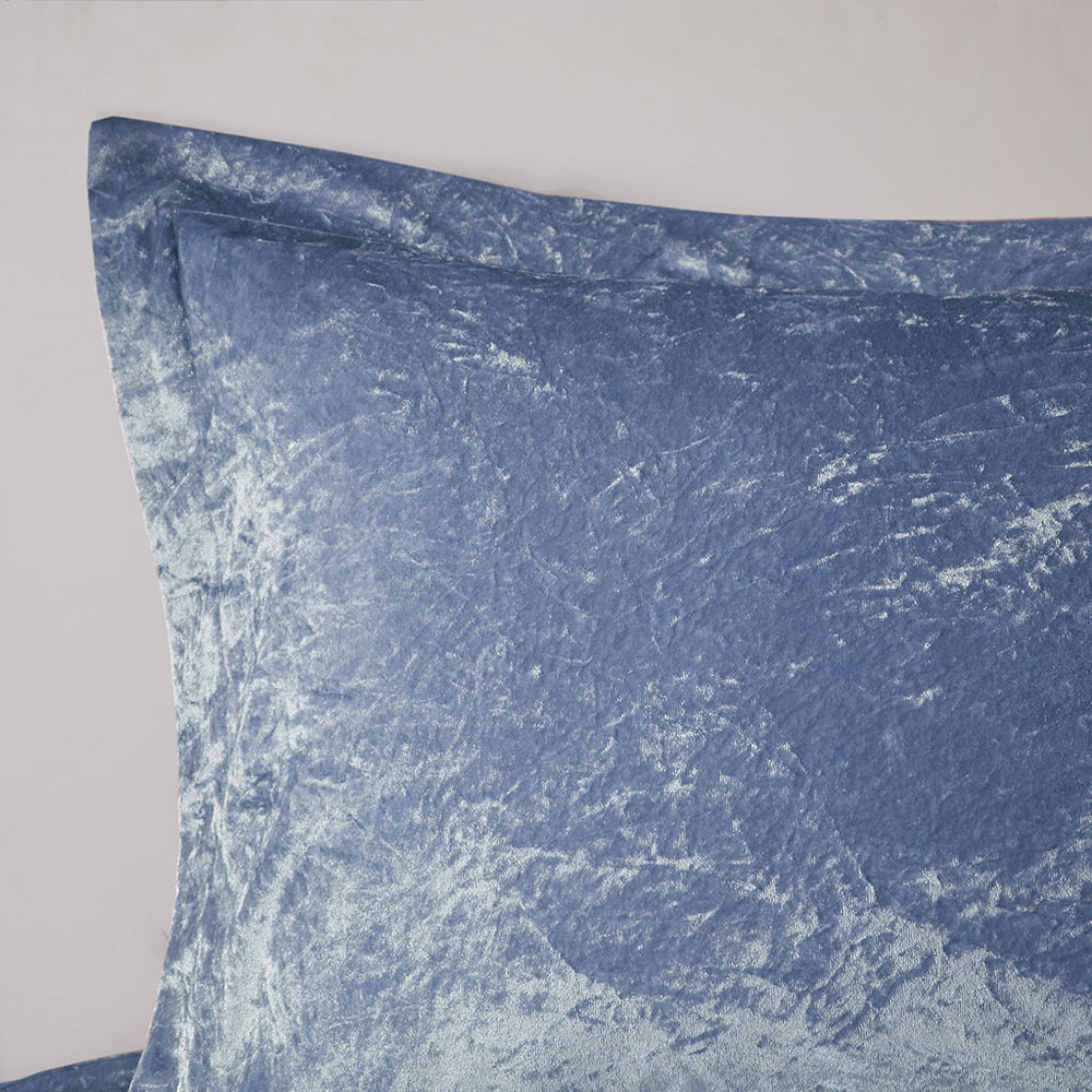 King/Cal King Velvet Duvet Cover Set with Throw Pillow Media 3
