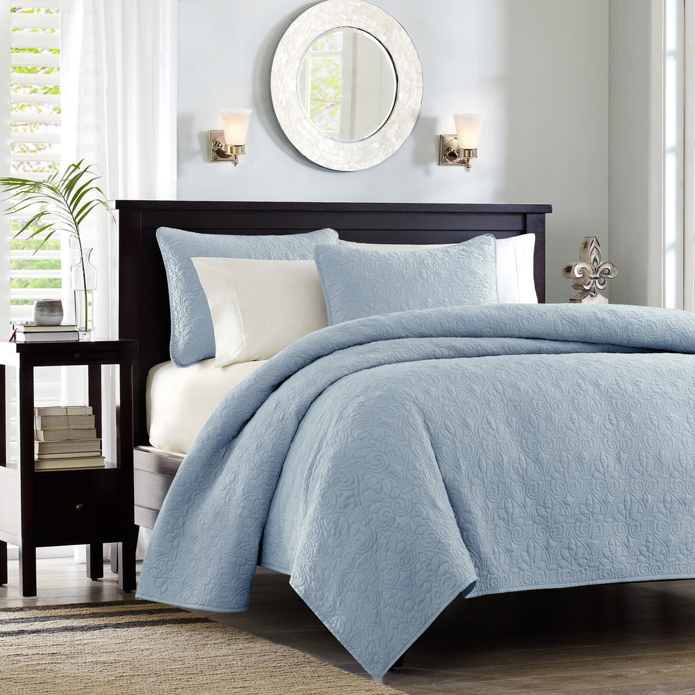 Reversible Quilt Set Blue Full/Queen Media 1