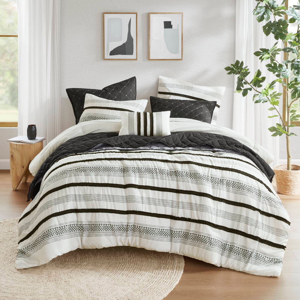 7 Piece Stripe Comforter and Quilt Set-King/Cal King Media 1