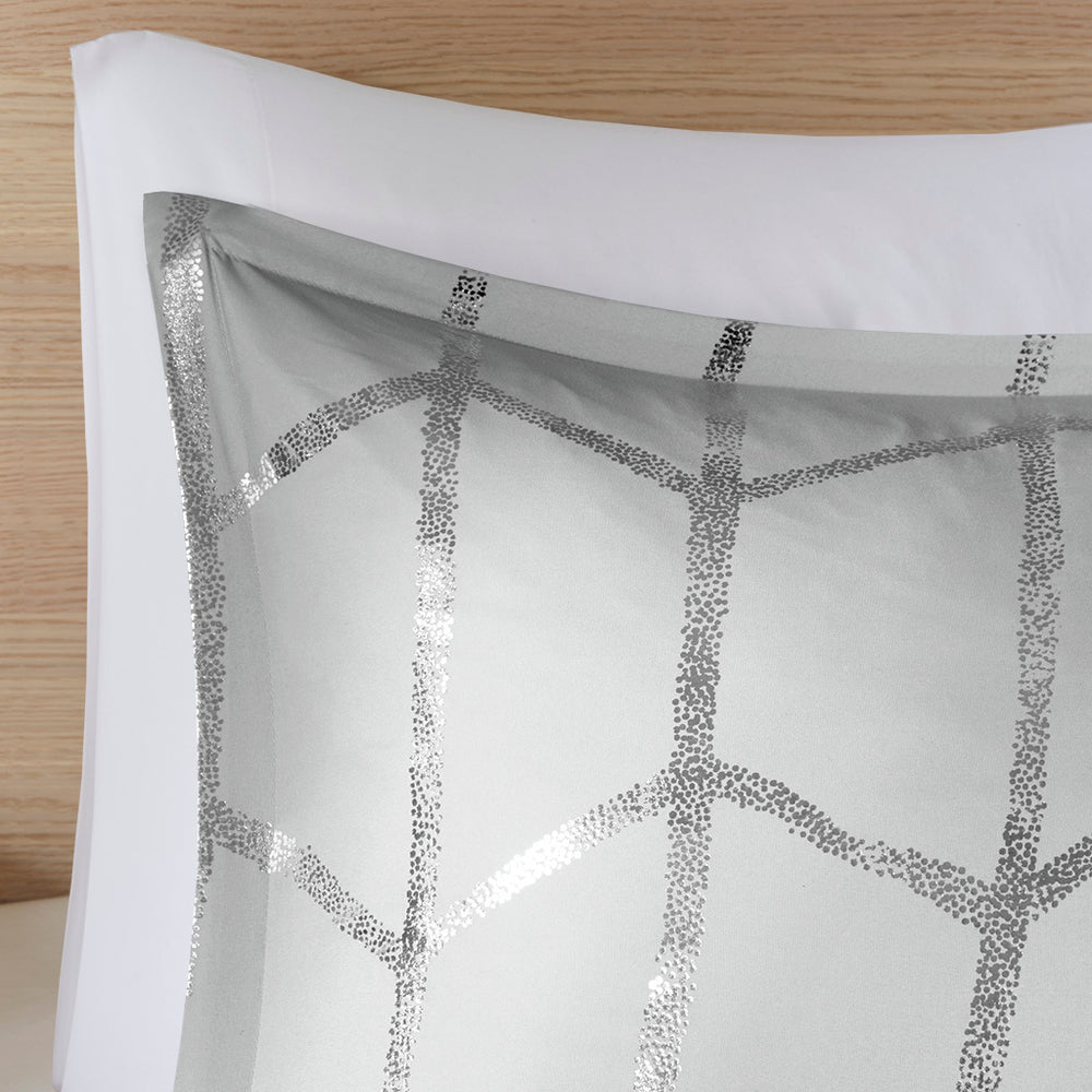 Twin/Twin XL Metallic Printed Comforter Set Media 3