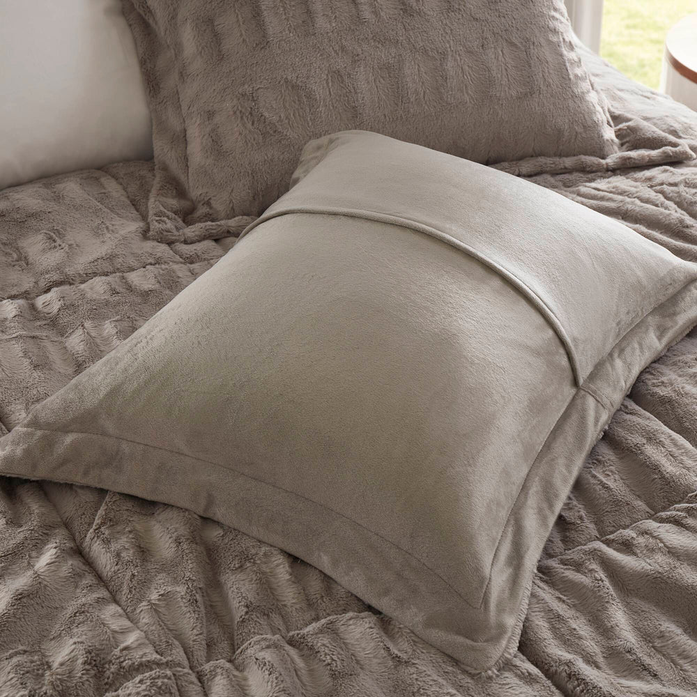 3 PCS Full/Queen Solid Faux Fur Comforter Mini Set Gray Media 13