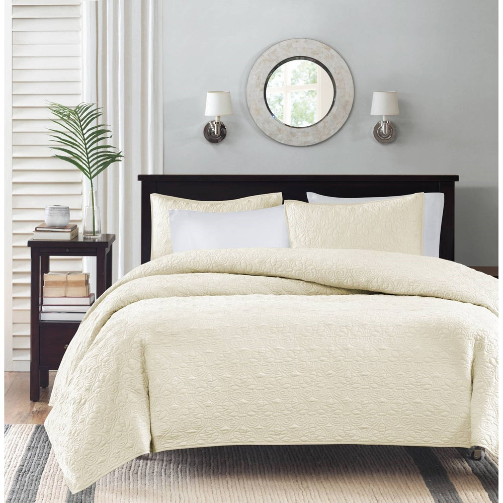 Reversible Quilt Set Cream Twin/Twin XL Media 7