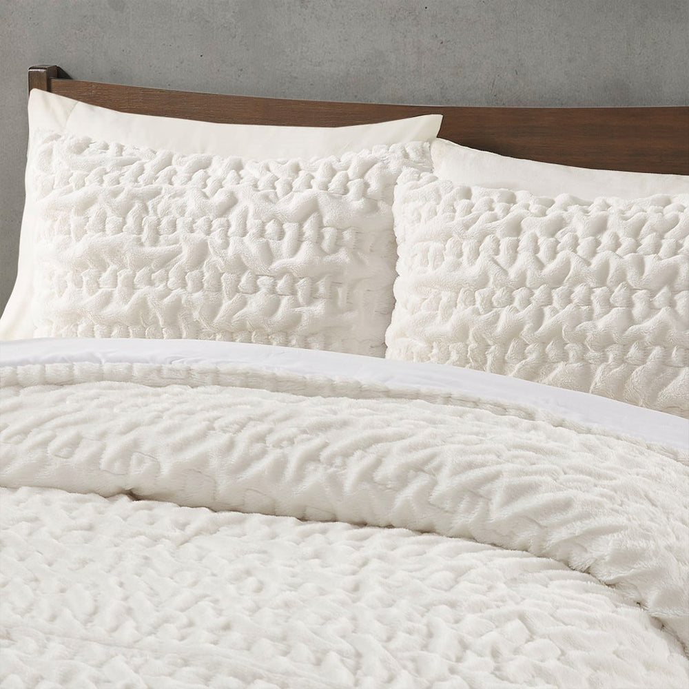 Full/Queen Ruched Fur Down Alternative Comforter Set Media 8