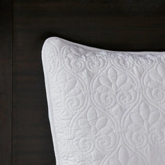 Reversible Quilt and Bedspread Set perspective