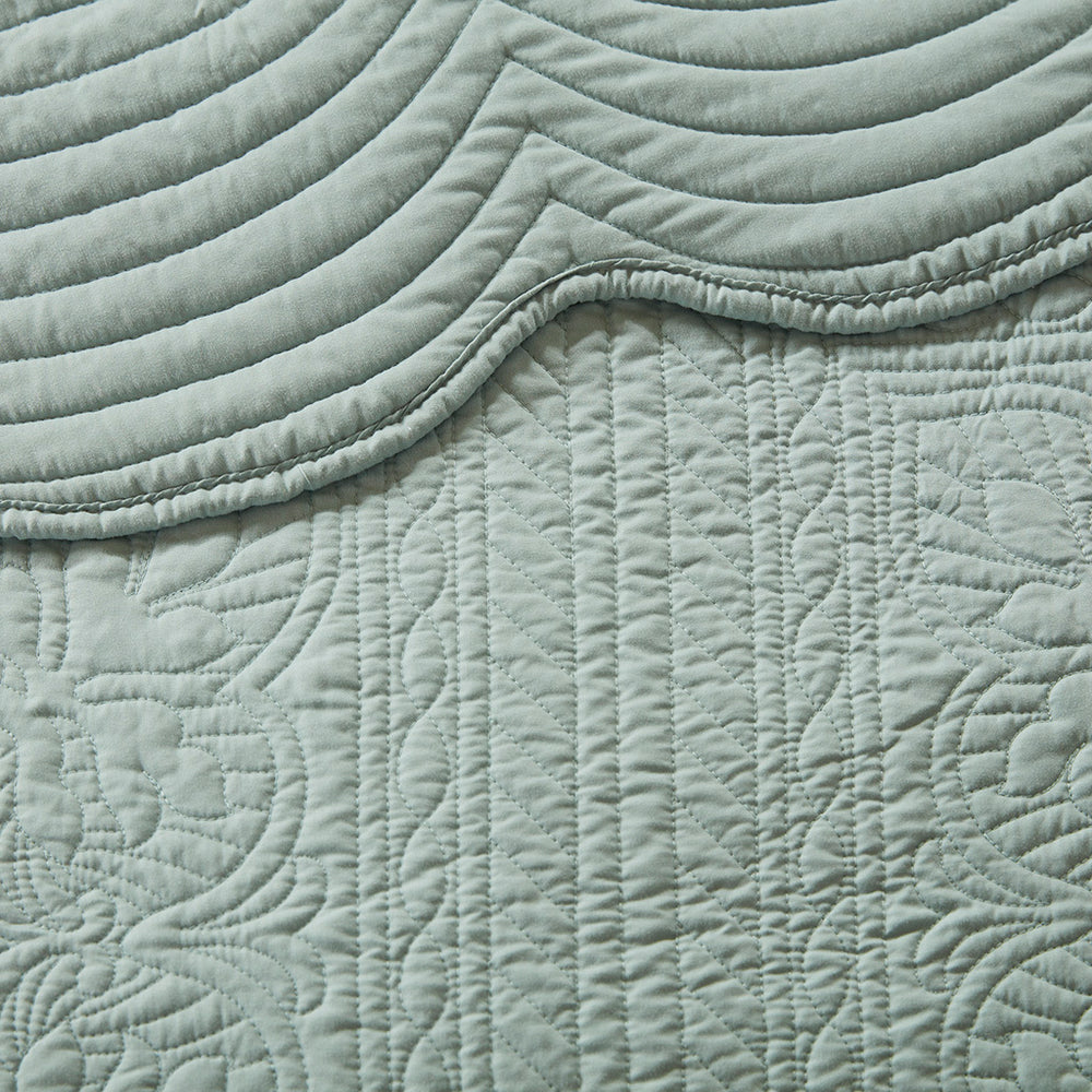 3 Piece Reversible Scalloped Edge Quilt Set Seafoam King/Cal King Media 13