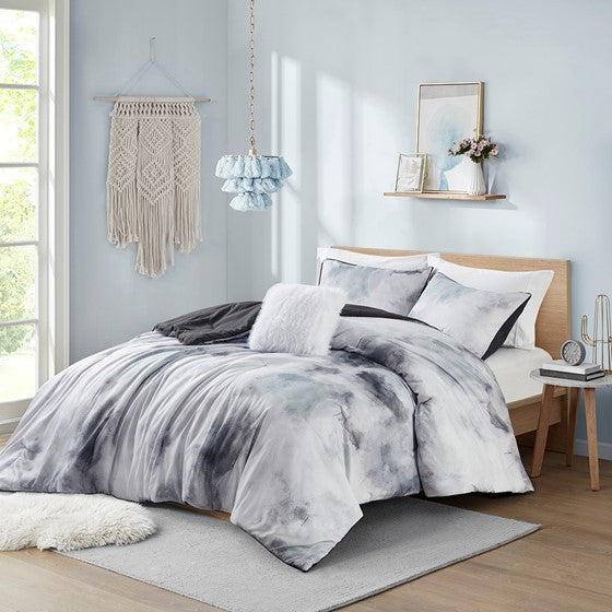 Twin/Twin XL Watercolor Tie Dye Printed Comforter Set with Throw Pillow Media 1