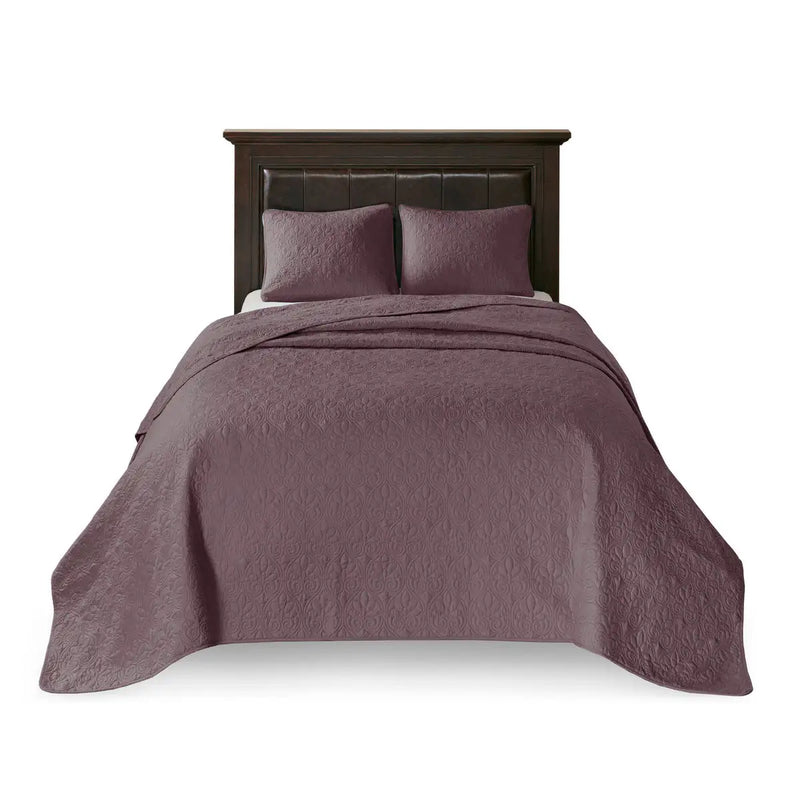 Reversible Quilt and Bedspread Set