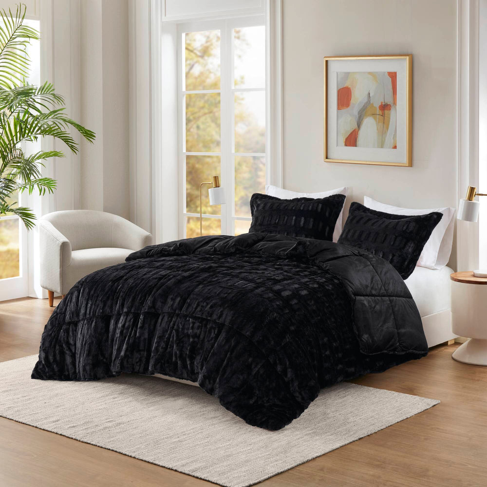 3 PCS King/Cal King Solid Faux Fur Comforter Mini Set Black Media 9