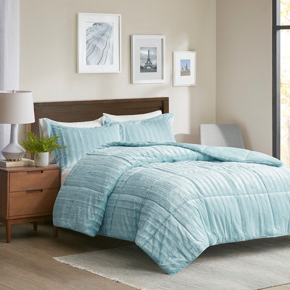 King/Cal King Faux Fur Comforter Mini Set Media 1