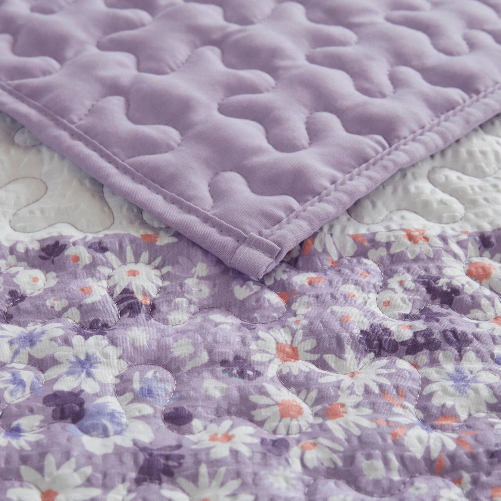 4 PCS Full/Queen Seersucker Quilt Set with Throw Media 2