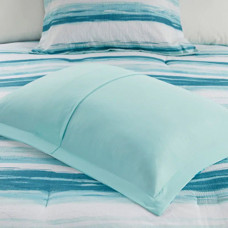 8 Piece Printed Seersucker Comforter and Quilt Set Collection