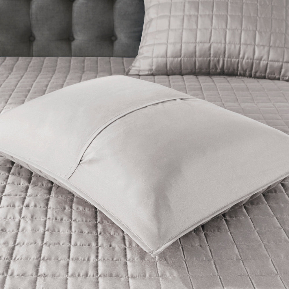 8 Piece Comforter and Quilt Set Collection Grey Full/Queen Media 12