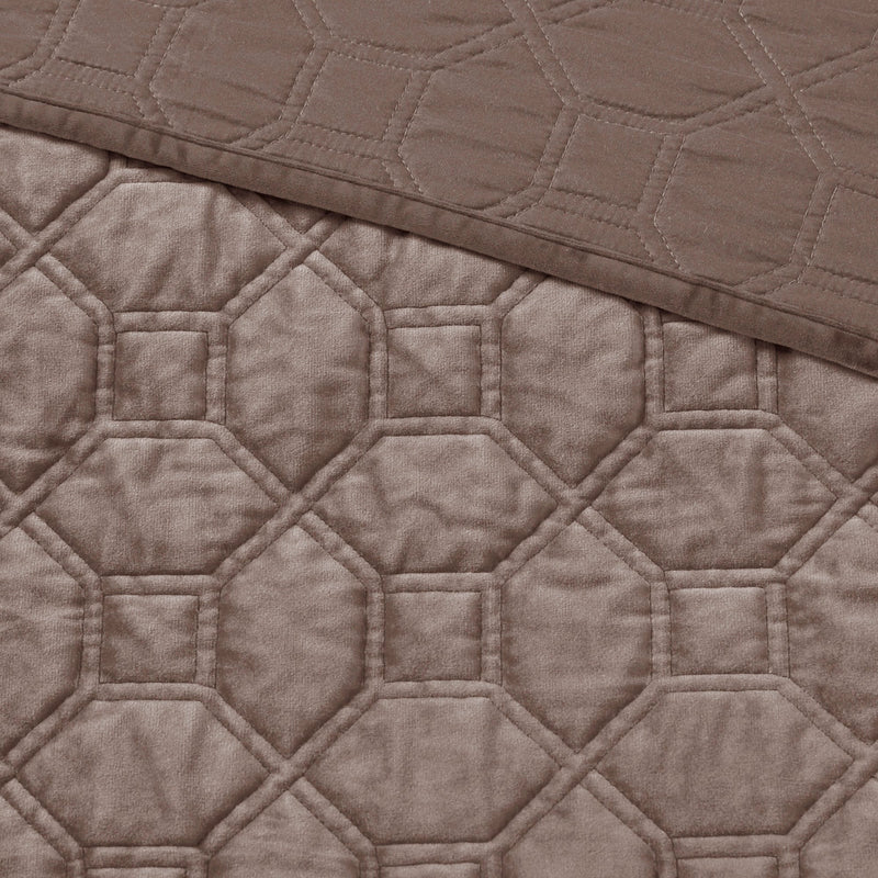 3 Piece Velvet Quilt Set
