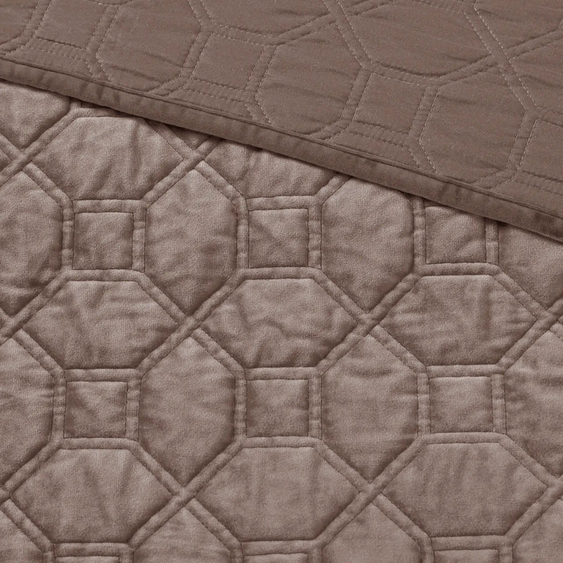 3 Piece Velvet Quilt Set