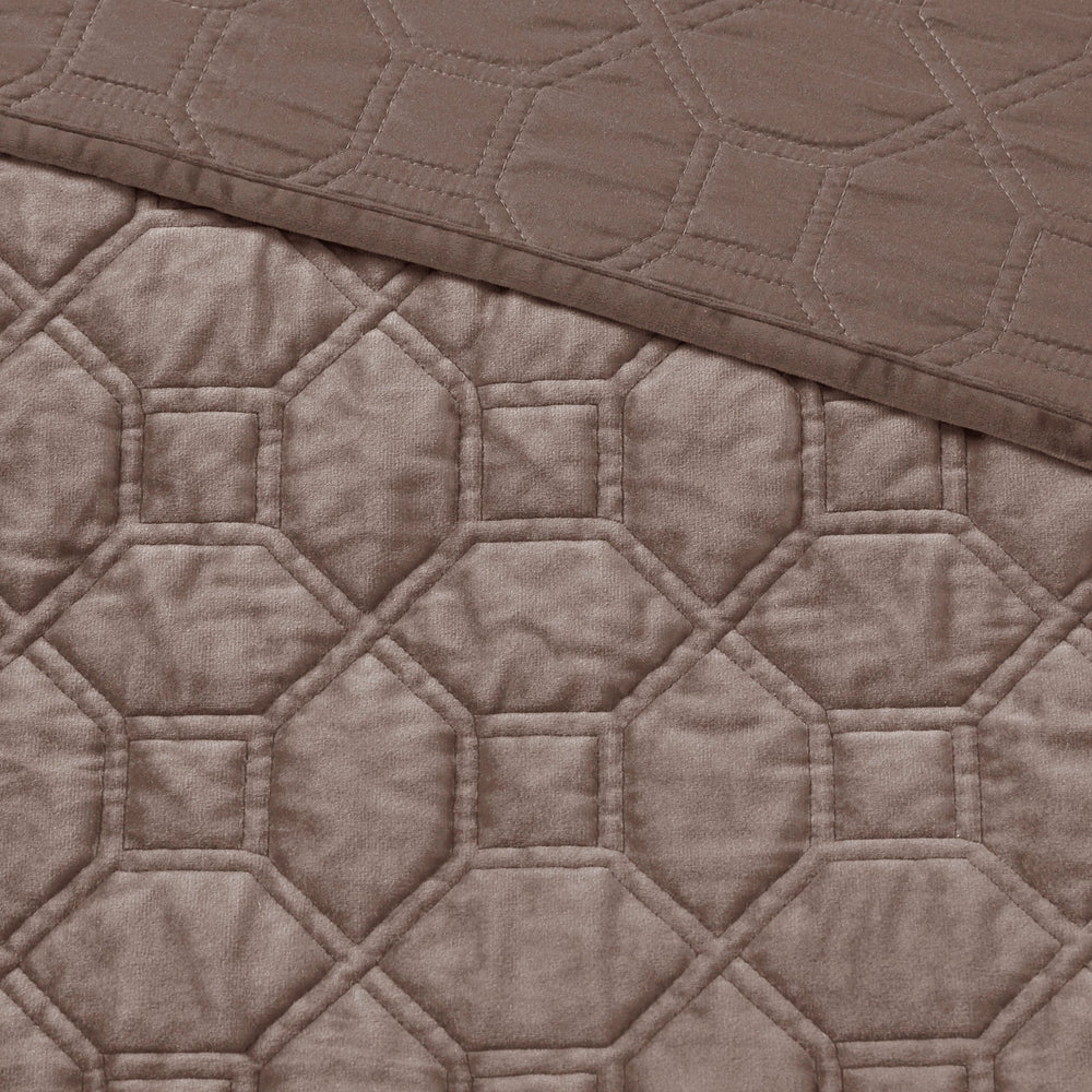 3 Piece Velvet Quilt Set Taupe Full/Queen Media 9