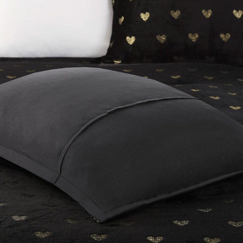 Plush Twin XL Comforter Set Metallic Heart Print With Shams & Throw Pillow Included