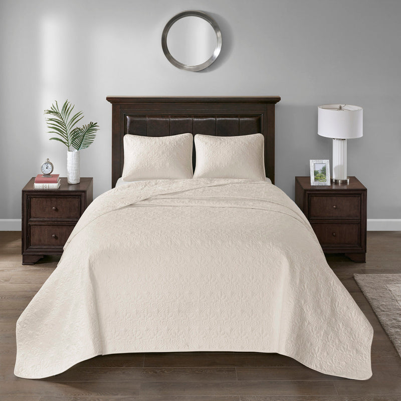 Reversible Quilt and Bedspread Set