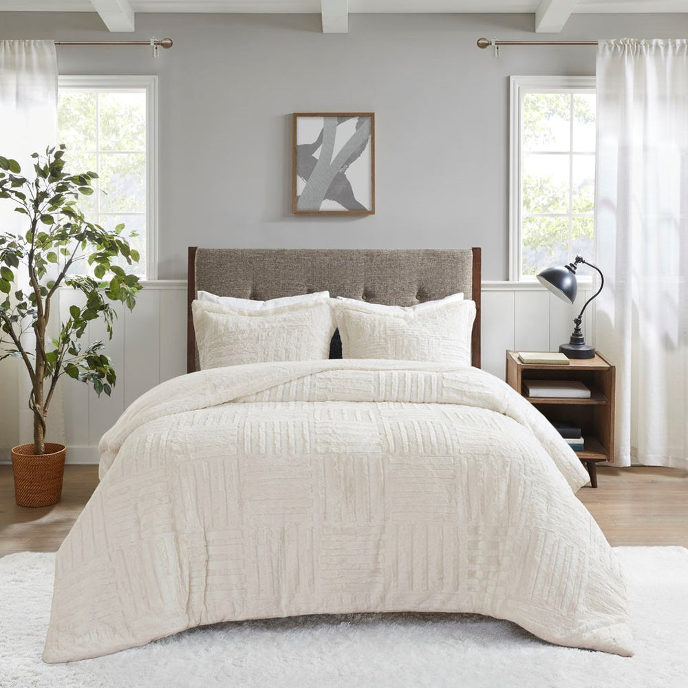 King/Cal King Fur Down Alternative Comforter Mini Set Media 9
